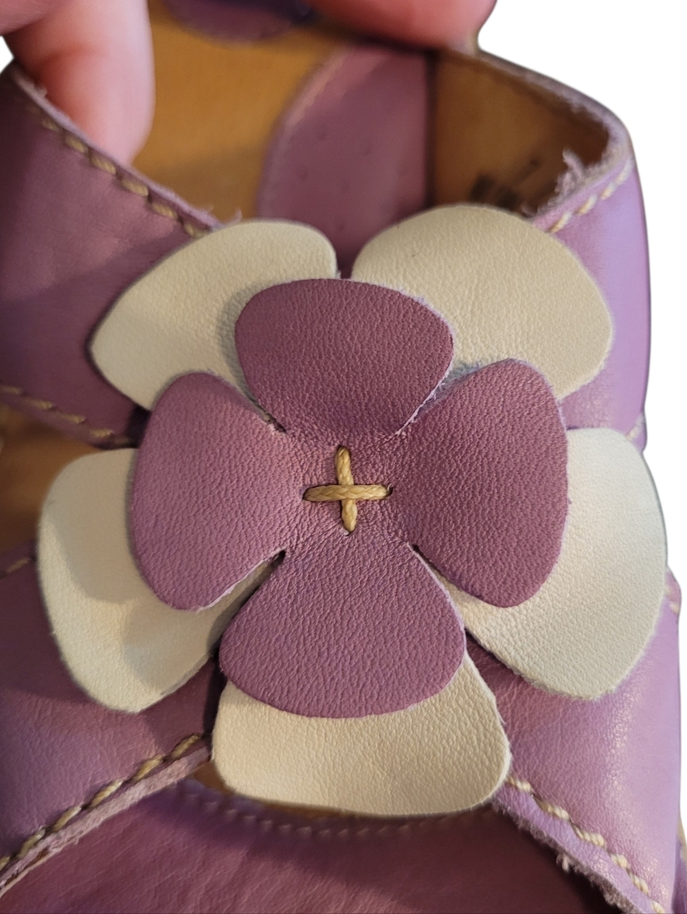 Born Azalea lavender flower leather sandals- 7.          A68 - Picture 5 of 8